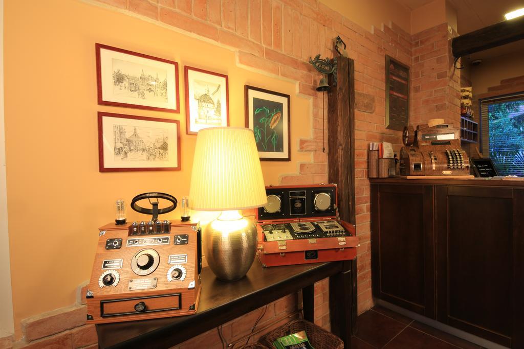 Napraforgo Wellness Haz Es Panzio Bed & Breakfast Pécs Exterior photo