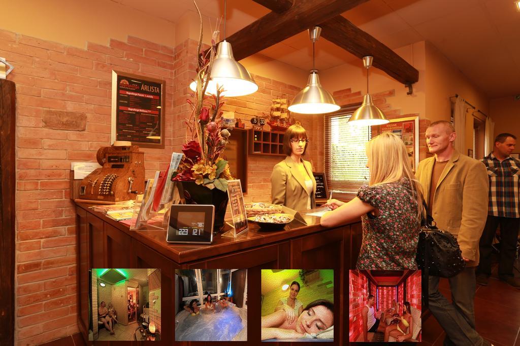 Napraforgo Wellness Haz Es Panzio Bed & Breakfast Pécs Exterior photo